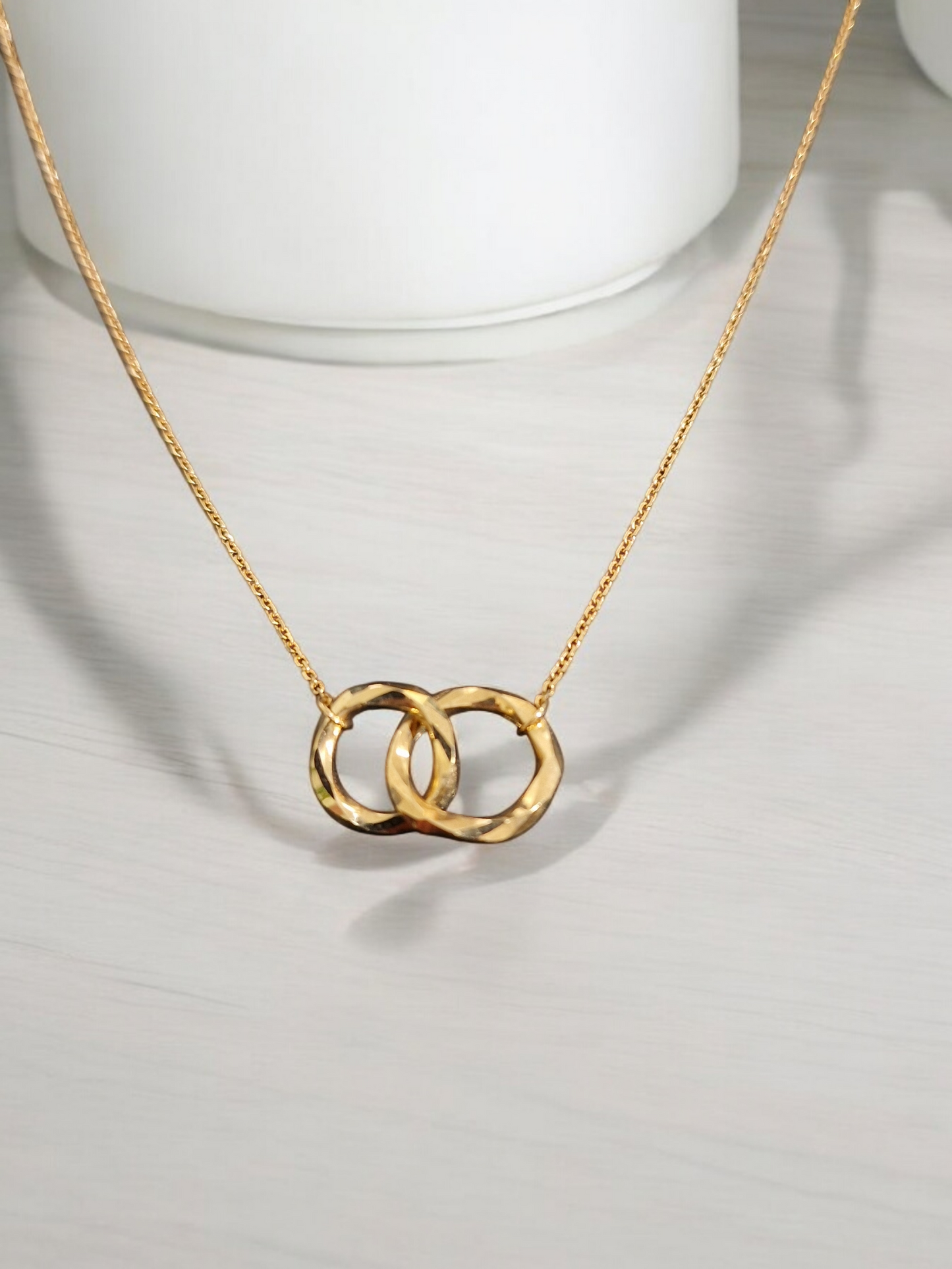 LINKED RING NECKLACE